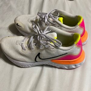 Nike yellow white & pink shoes